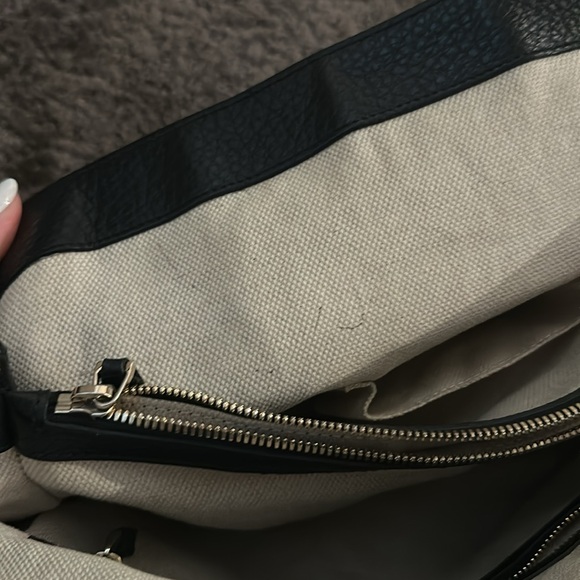 AUTHENTIC GUCCI LEATHER TOTE BAG - Picture 8 of 11